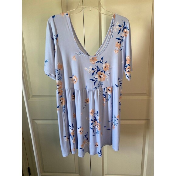 Torrid floral cinch front blouse - Picture 4 of 7